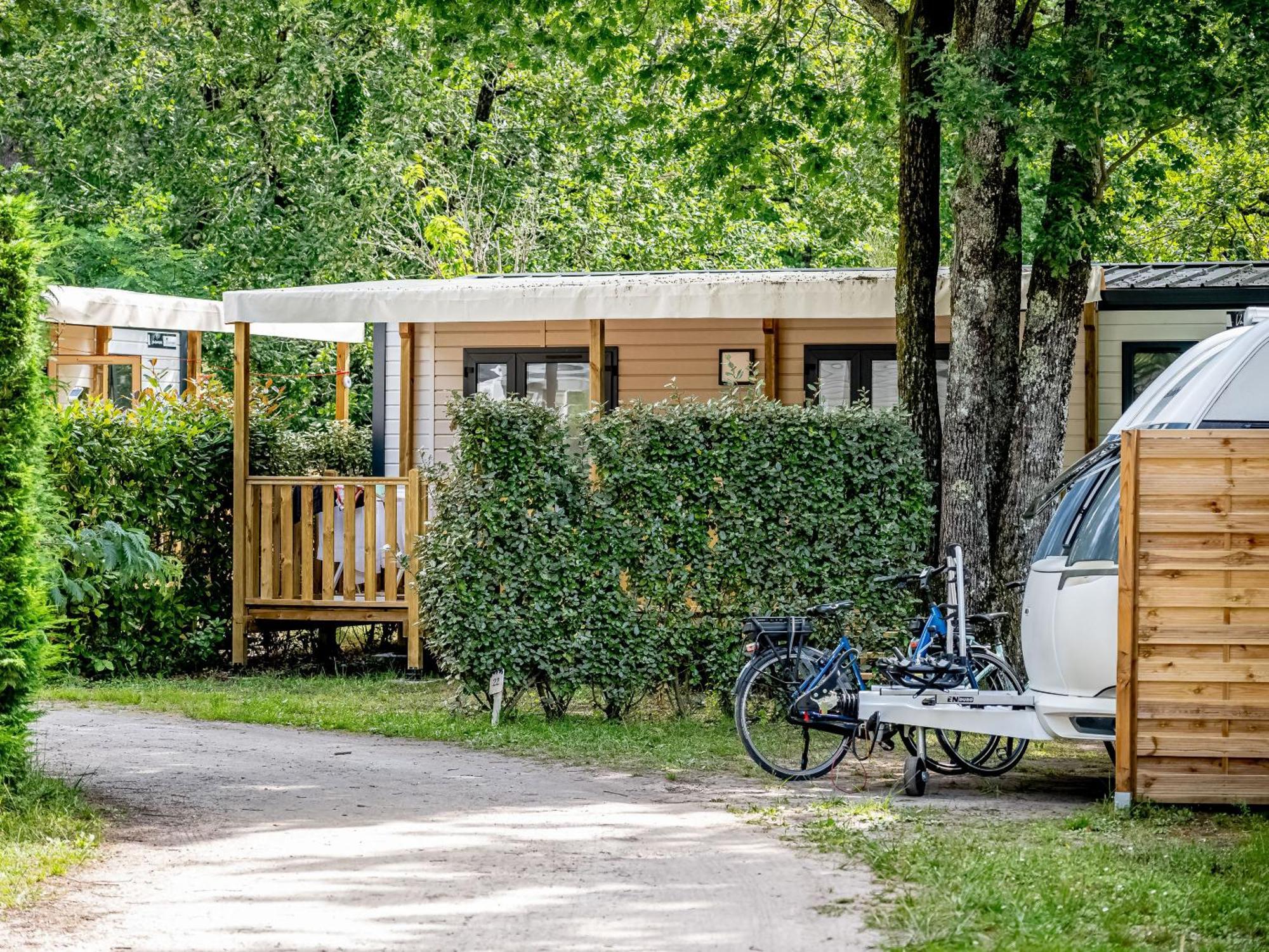 Campsite Domaine Residentiel De Plein Air La Canadienne *